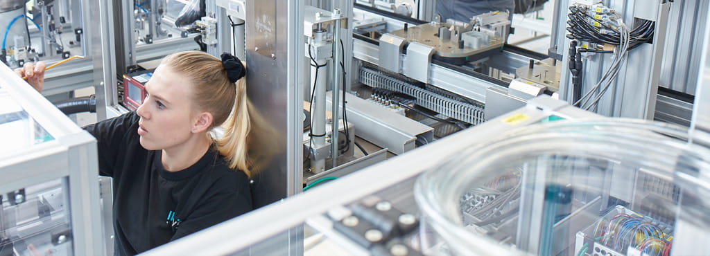 Insys Ag Kundenreferenz INSYS - Mensch und Maschine