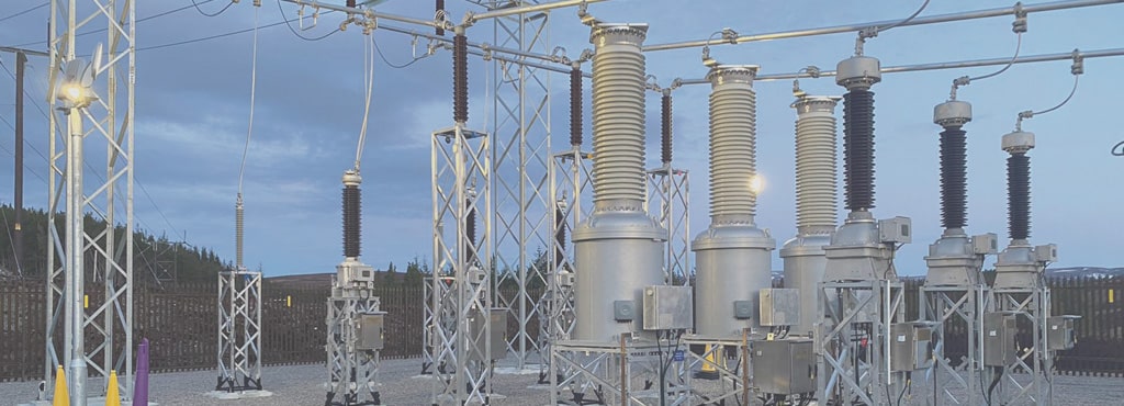 Mechatronische Einzelstücke. Die Trench Germany GmbH nutzt customX, um fehlerfrei und automatisch mechatronische Varianten ihrer Messwandler zu konstruieren.